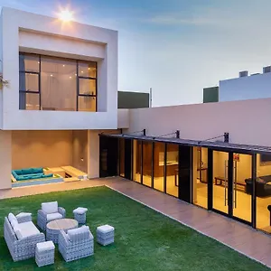 المنتجعات الأولى منتجع الرياض