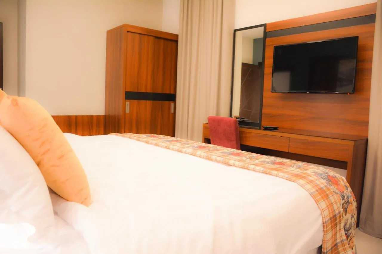 Park Town Hotel Jeddah 3*,